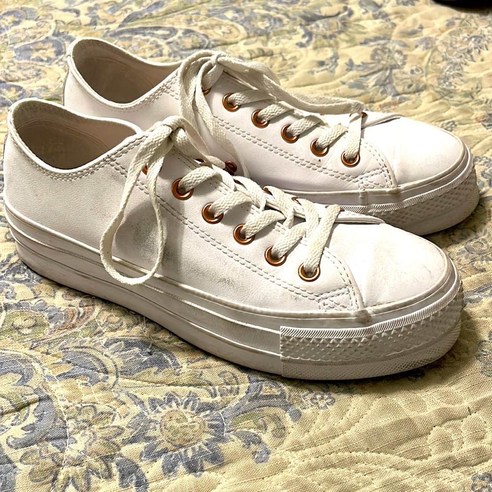 Converse WHITE platform sneakers rose gold trim EUC Sz 8.5
